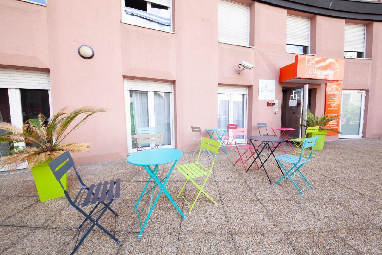 Hôtel et Résidence Les Lauréades Clermont-Ferrand Centre Jaude Exterior foto